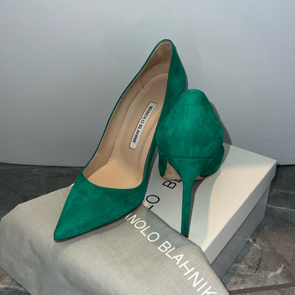 Manolo Blahnik BB Pointed Toe Pump